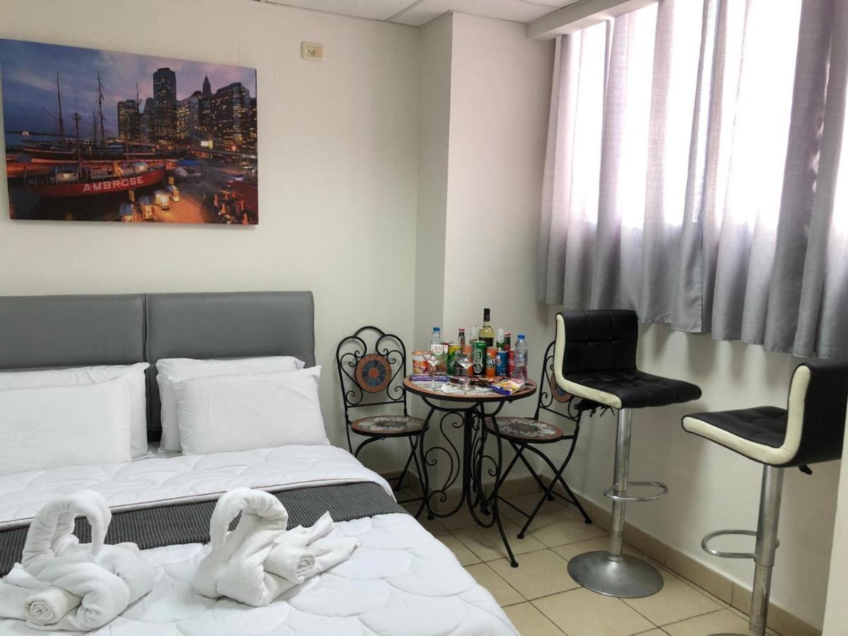 Sea Line Hotel From R&A Group Bat Yam Bagian luar foto