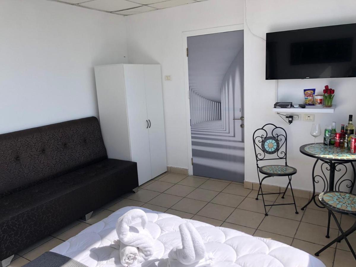 Sea Line Hotel From R&A Group Bat Yam Bagian luar foto