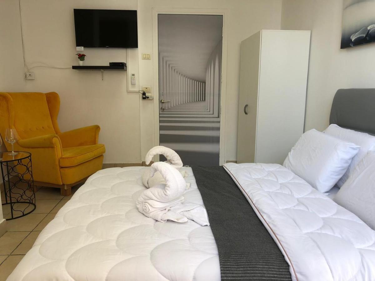 Sea Line Hotel From R&A Group Bat Yam Bagian luar foto