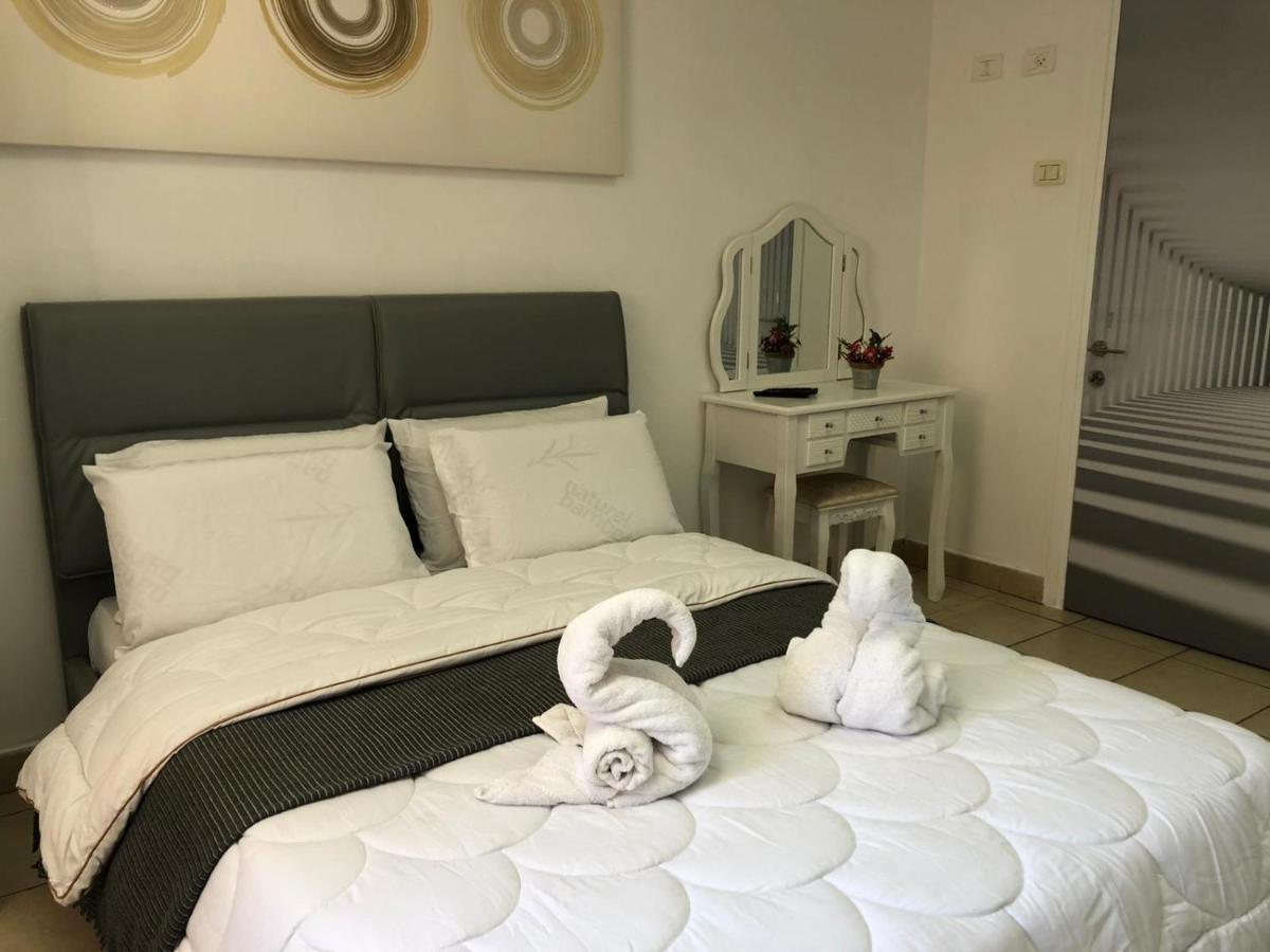 Sea Line Hotel From R&A Group Bat Yam Bagian luar foto