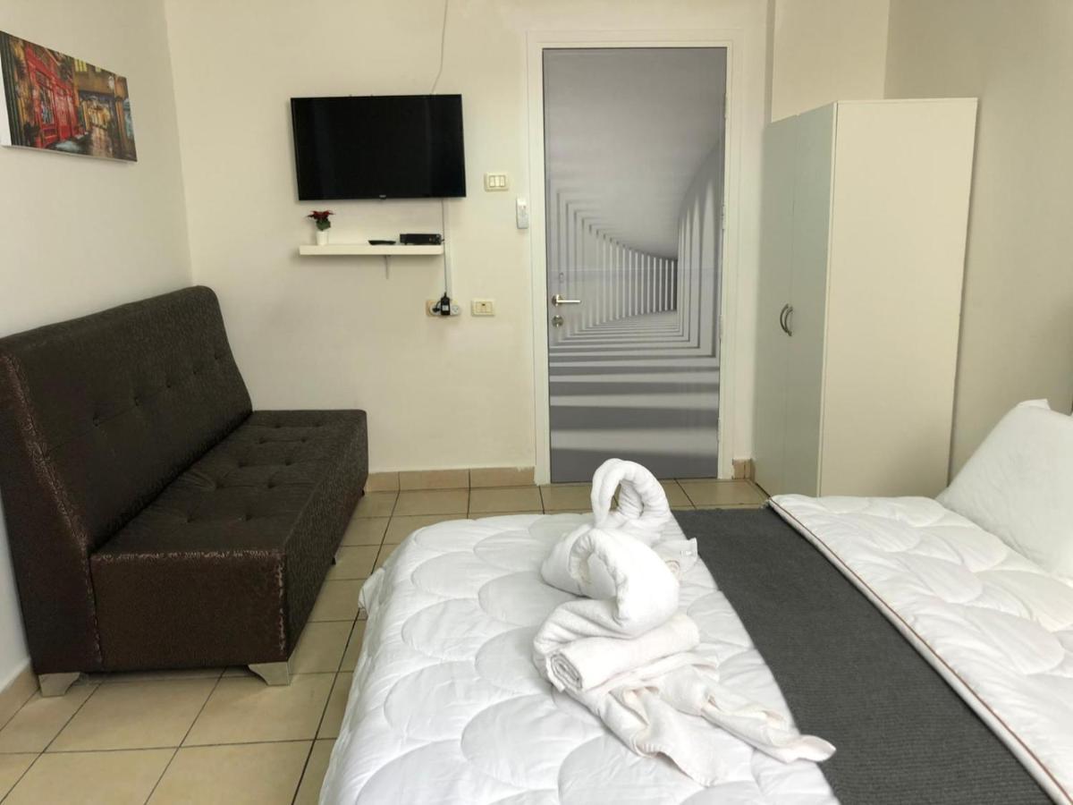 Sea Line Hotel From R&A Group Bat Yam Bagian luar foto
