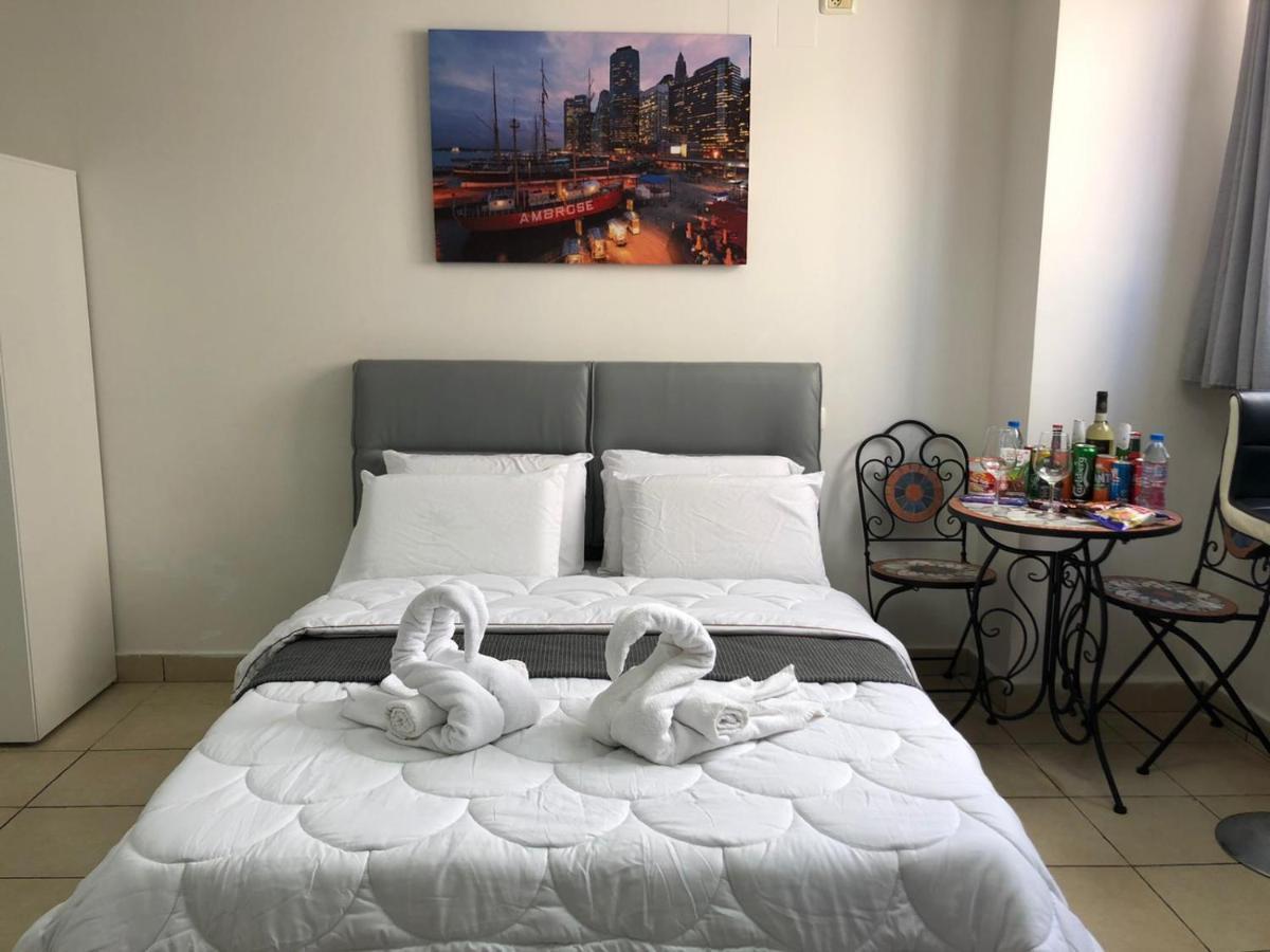 Sea Line Hotel From R&A Group Bat Yam Bagian luar foto
