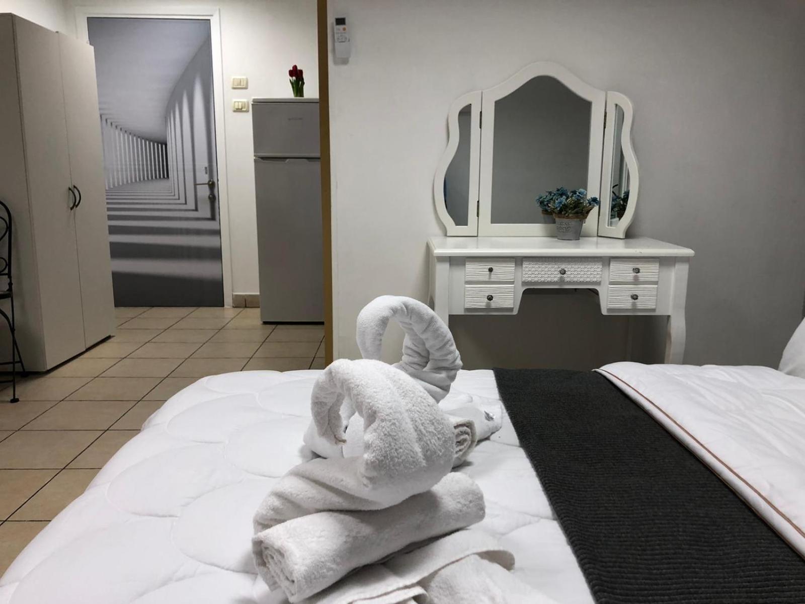 Sea Line Hotel From R&A Group Bat Yam Bagian luar foto